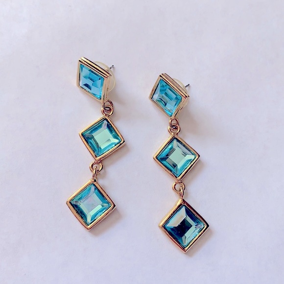 NWOT Blue Crystal Drop Earrings - Picture 1 of 4
